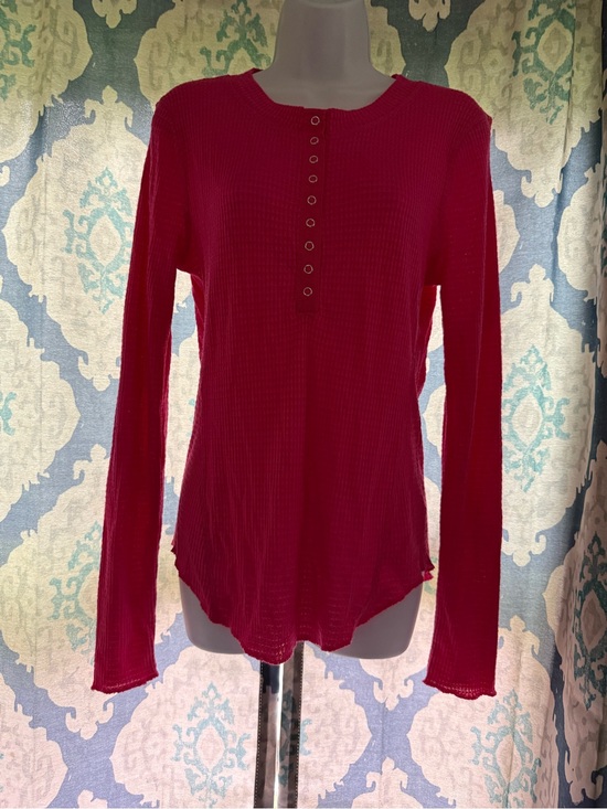 Zenana Outfitters Tops - Zenana Pink Waffle Knit Henley Long Sleeved Top L